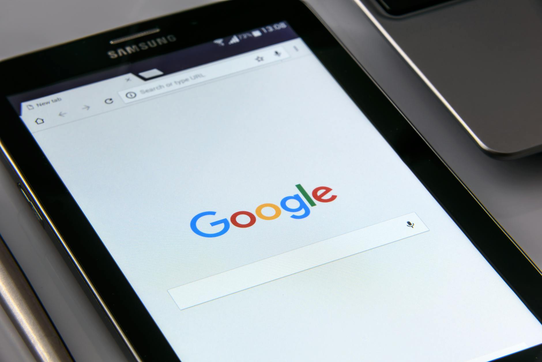 Thao tác xóa cache và cookie trên trình duyệt điện thoại và máy tính